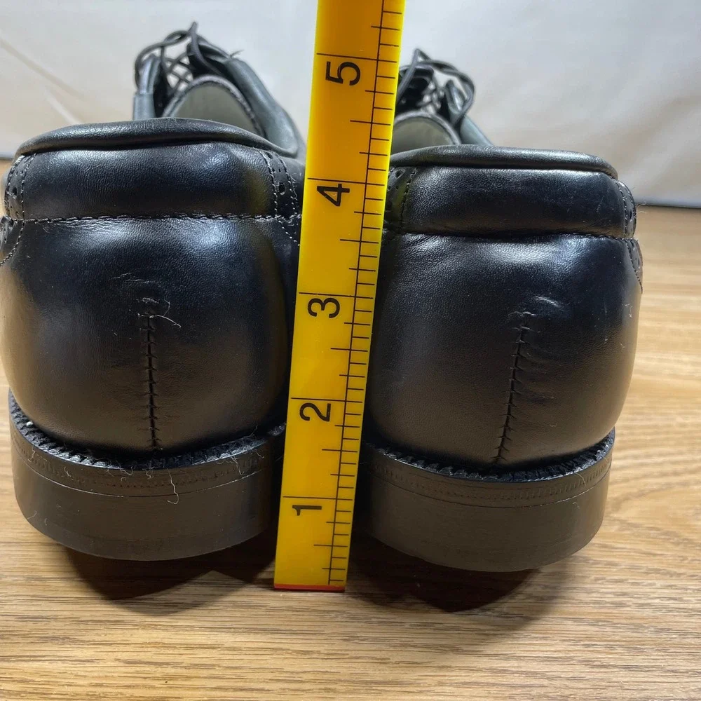VTG FootJoy Classics Men Black Wingtip Brogue Leather Golf Cleats USA 12 retro